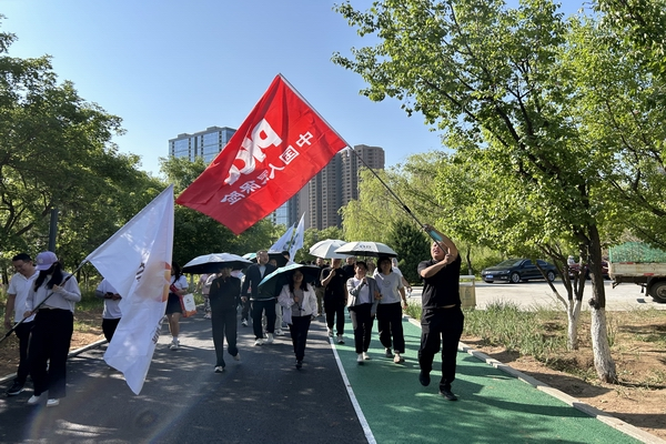 人保财险内蒙古鄂尔多斯市分公司积极参与“7.8全国保险公众宣传日”活动