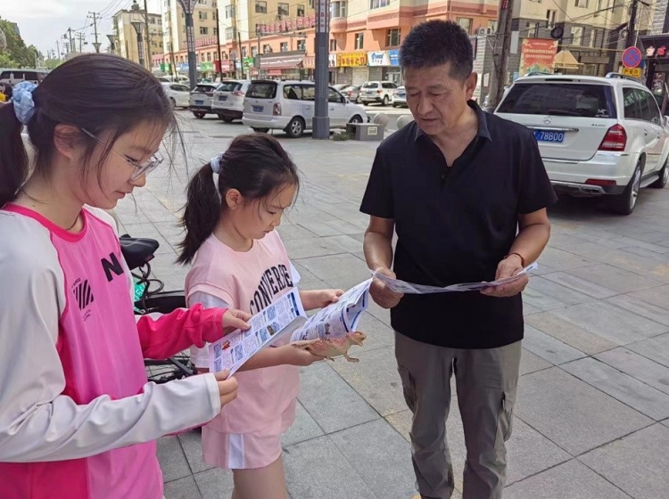 百年人寿保险股份有限公司巴彦淖尔中心支公司积极开展7.8保险公众宣传活动