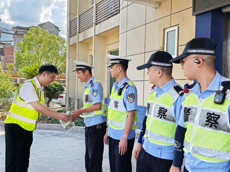 1754643632717718.png 图片2.png